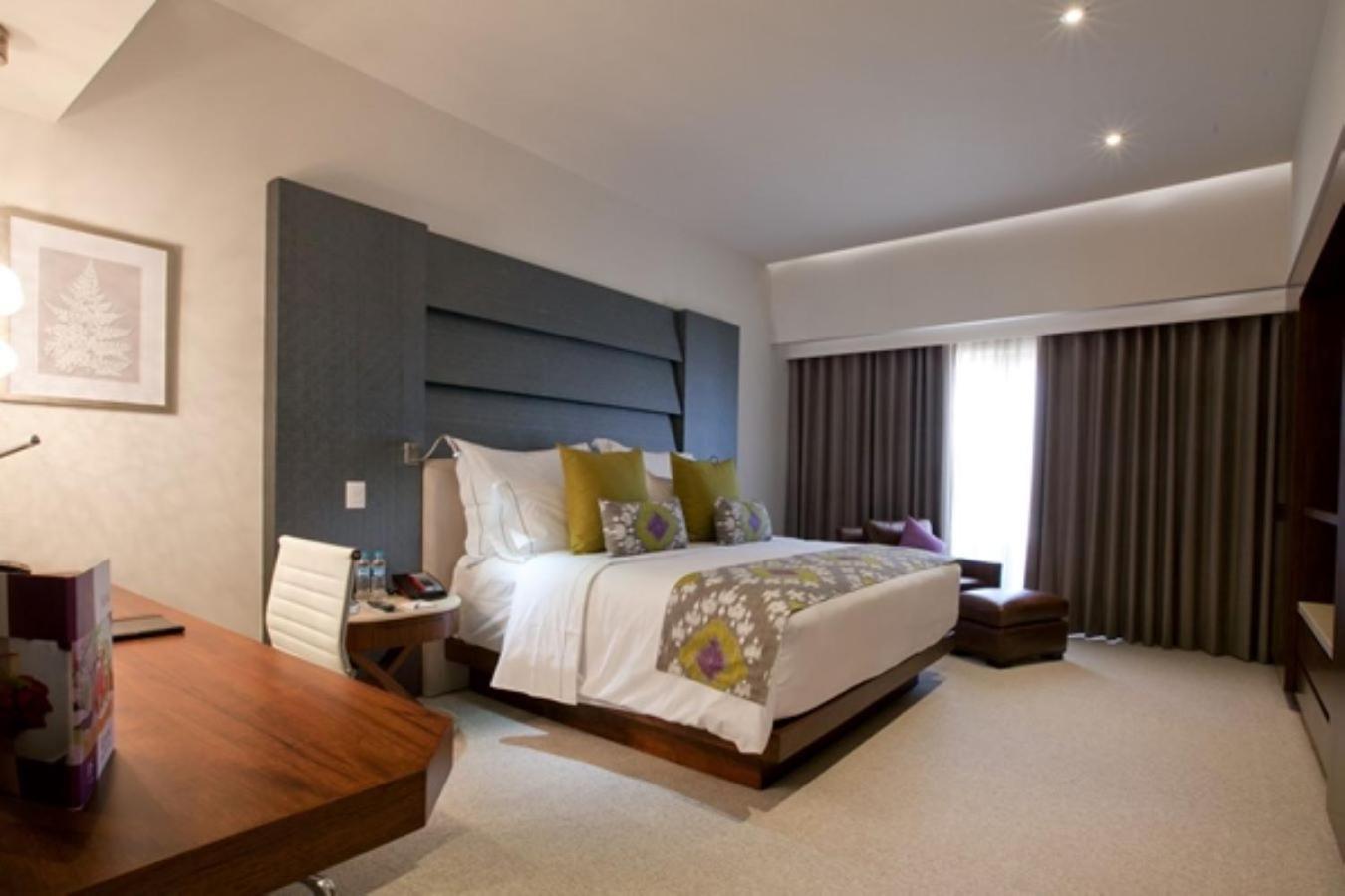 Hs Hotsson Hotel Леон Экстерьер фото