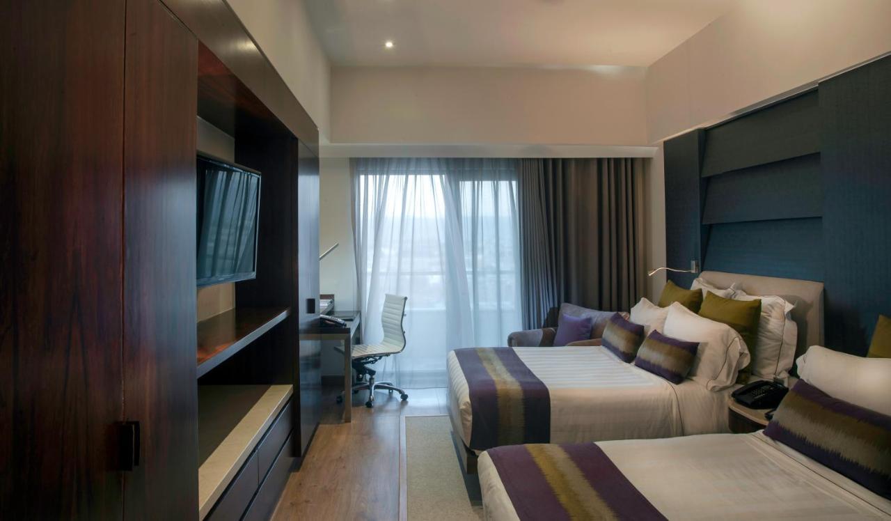 Hs Hotsson Hotel Леон Экстерьер фото