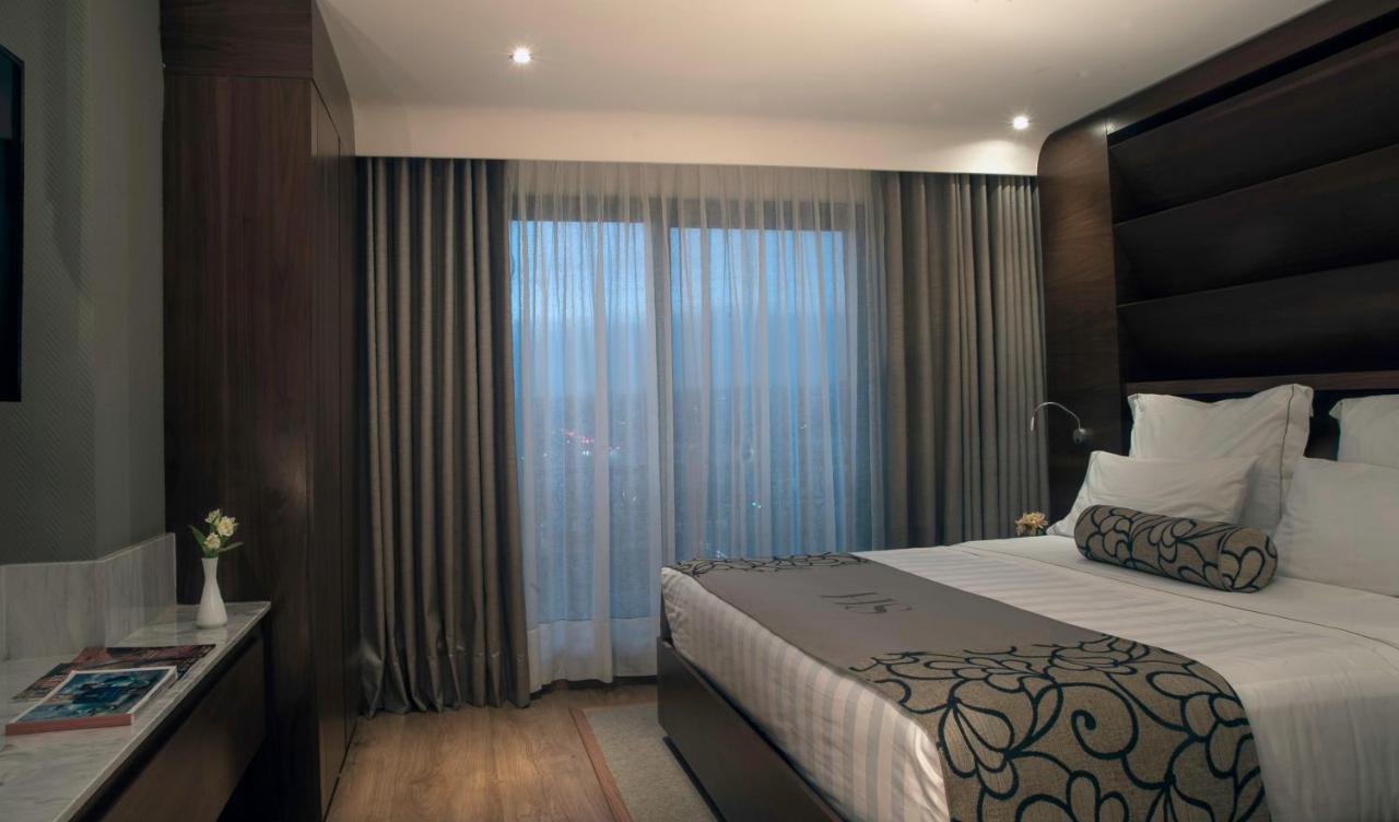 Hs Hotsson Hotel Леон Экстерьер фото