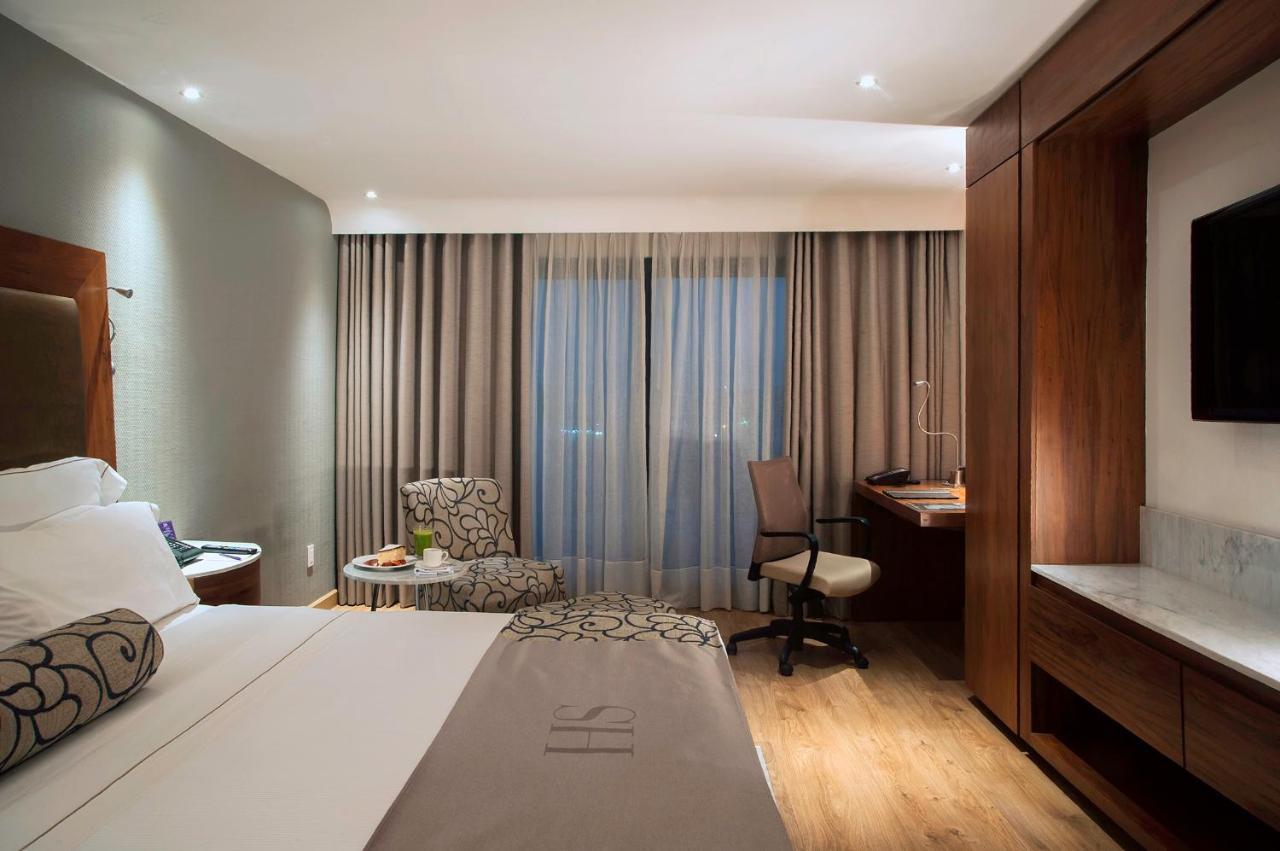 Hs Hotsson Hotel Леон Экстерьер фото